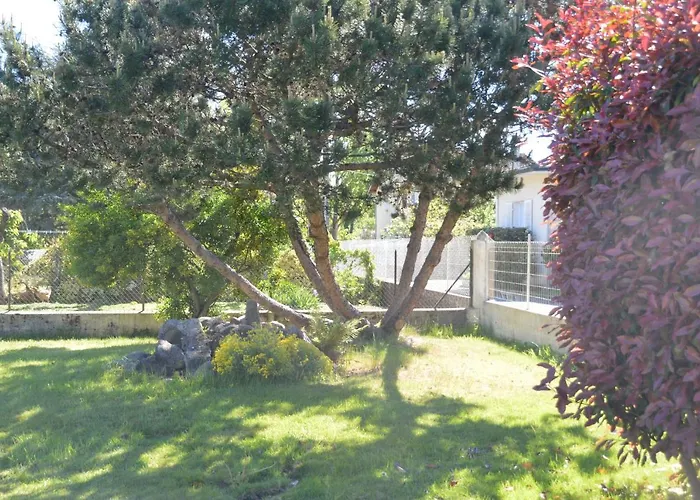 Aux Pieds Des Pyrenees Vakantiehuis *